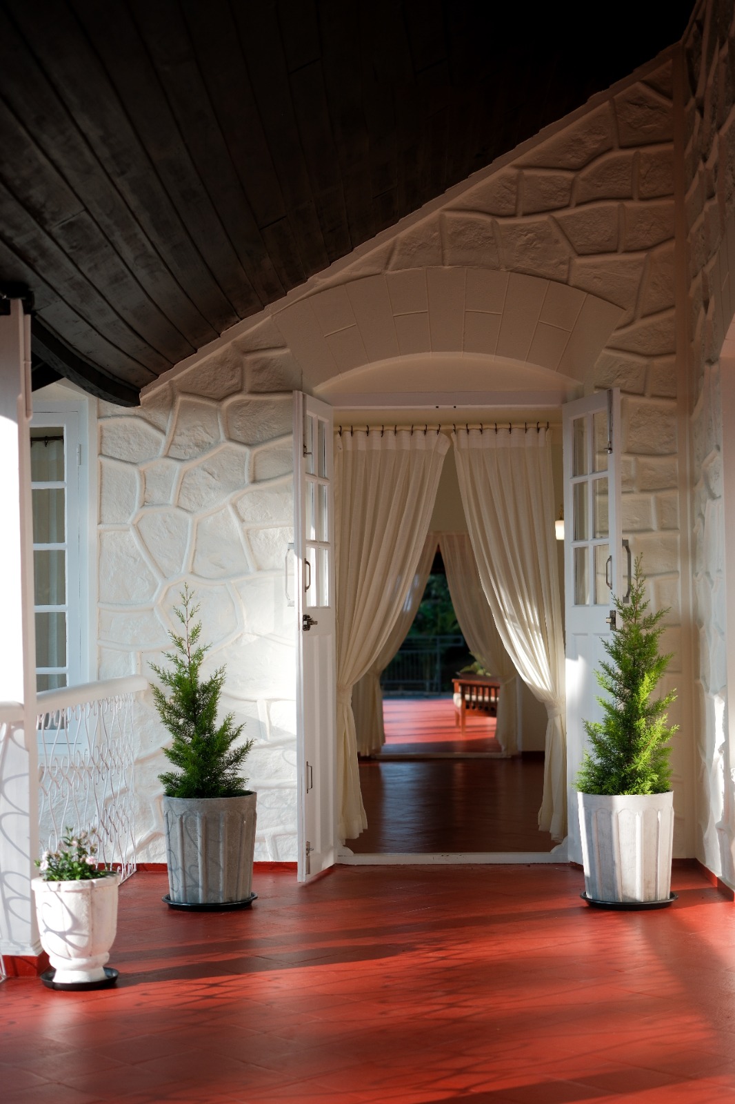 A 140-year-old British bungalow in the hills of Wayanad — photo 24